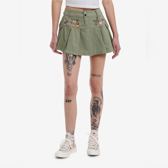 Hot Topic Strawberry Shortcake green cargo mini skirt - Picture 6 of 7